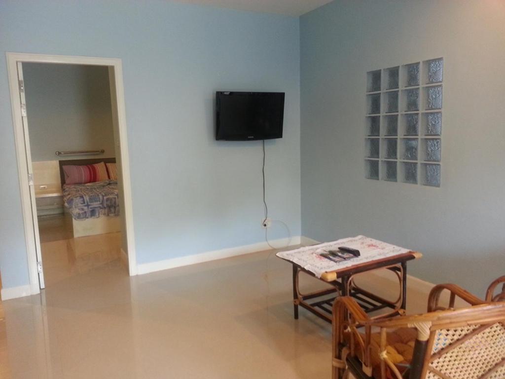 Yiasu Bed And Breakfast Pattaya Rom bilde